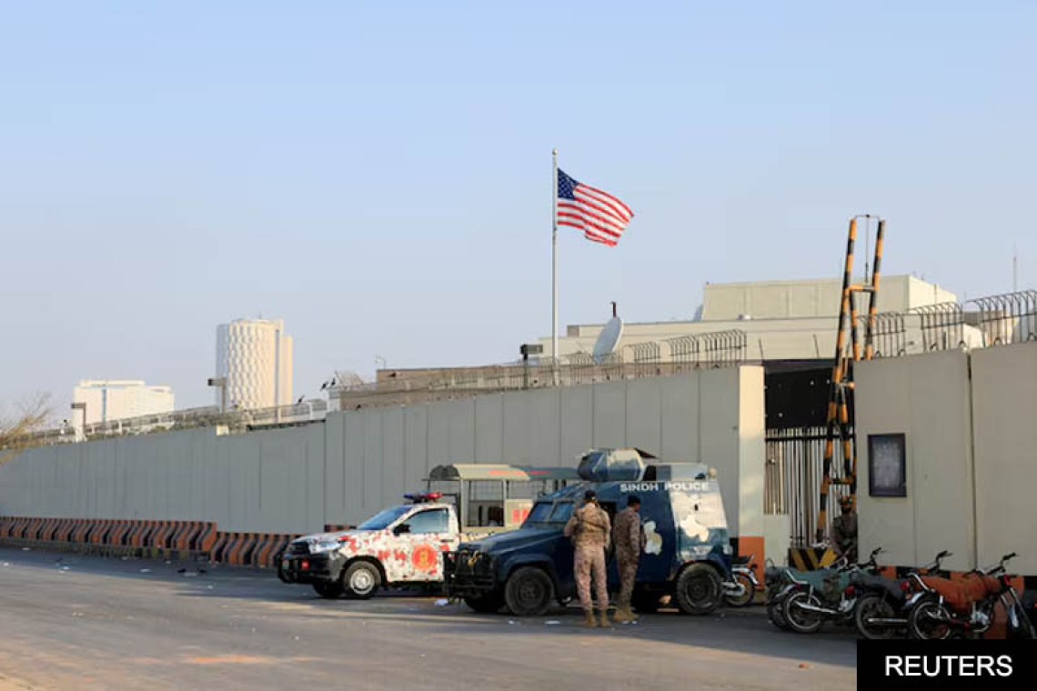 පාකිස්ථාන විරෝධතාකරුවන්ට වෙඩි තැබුවේ එක්සත් ජනපද මැරයින් භටයන් දැයි විමර්ශන  